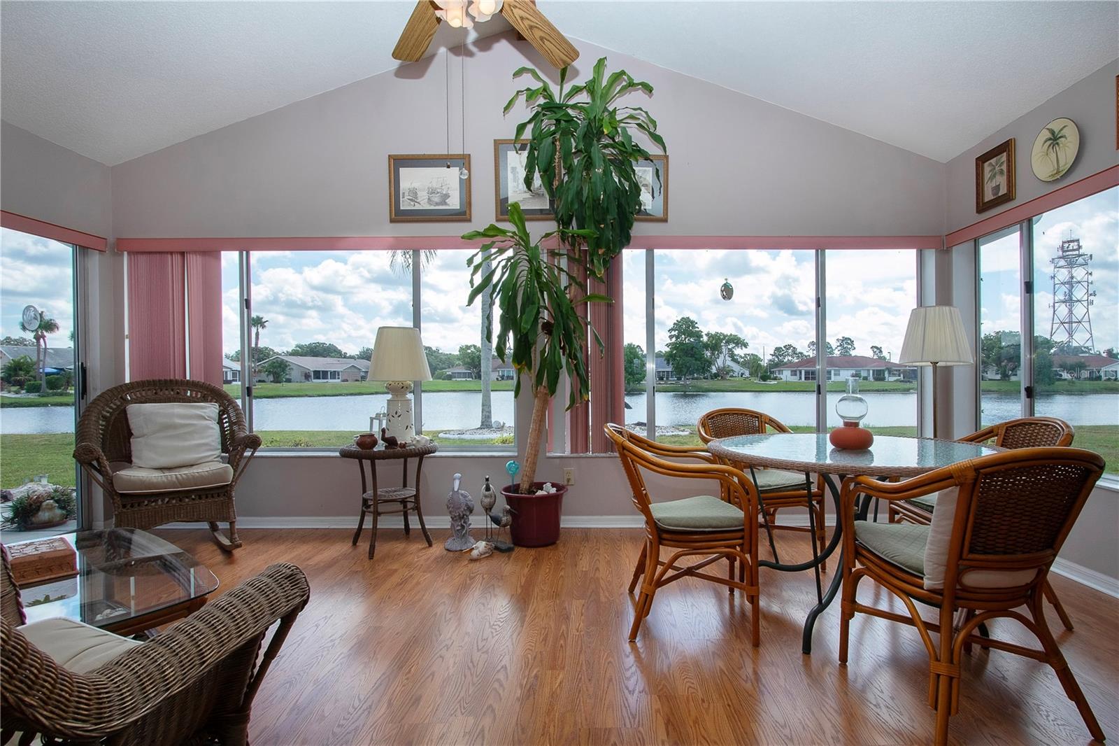 Image 13 of 49 For 1201 Bluewater Drive