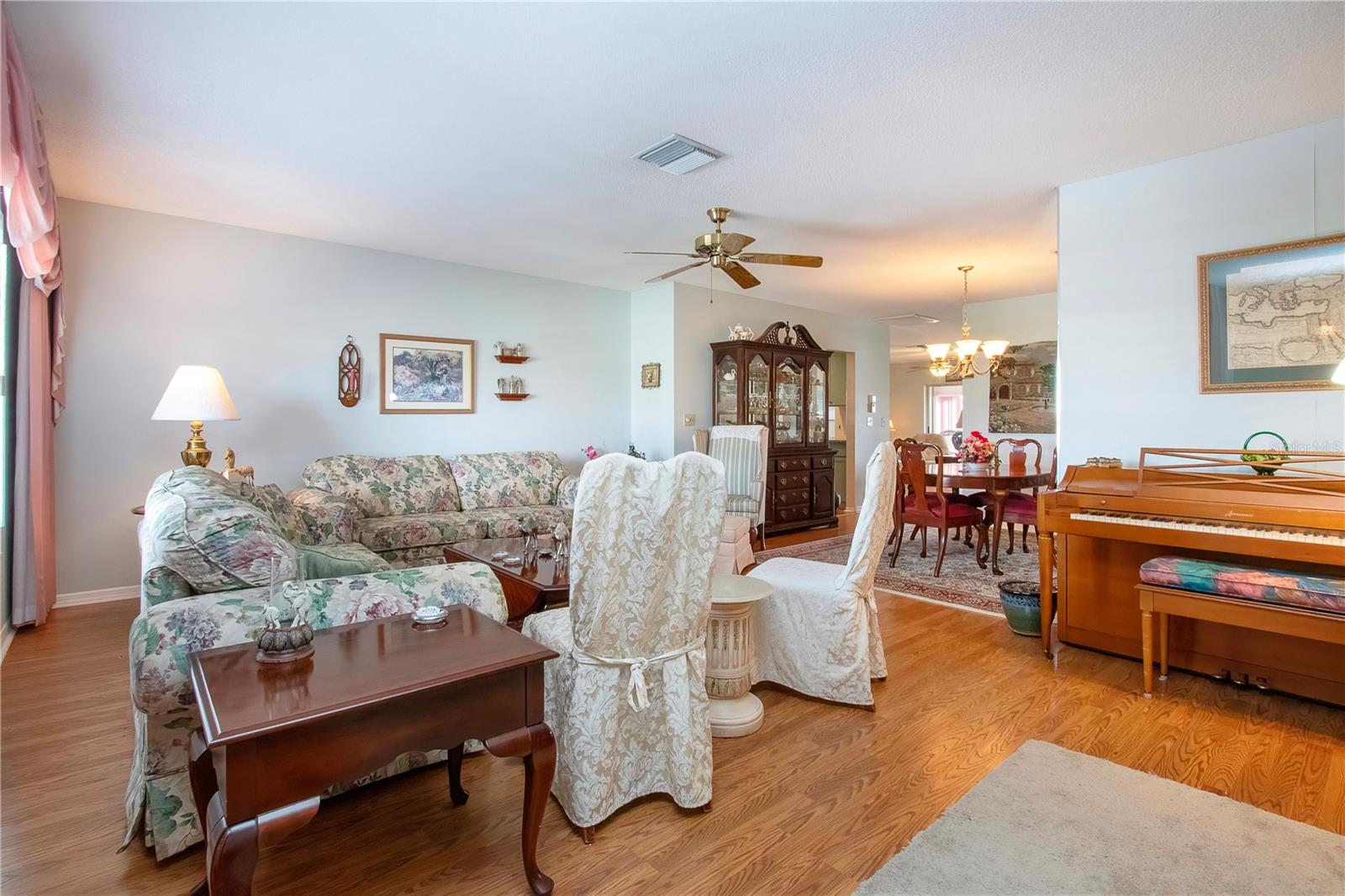 Image 4 of 49 For 1201 Bluewater Drive
