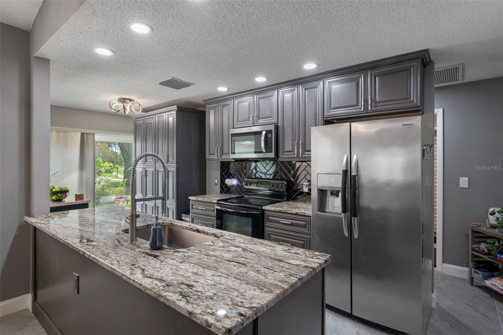 Image 12 of 48 For 4648 Sheffield Drive 51