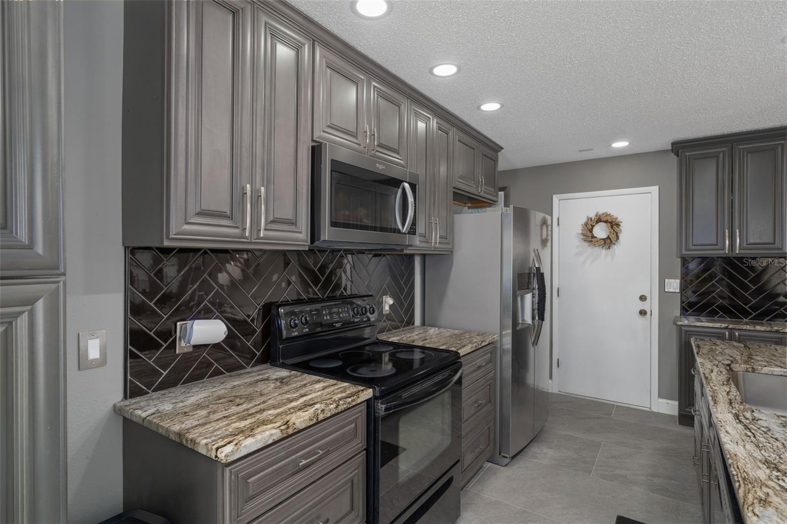 Image 15 of 48 For 4648 Sheffield Drive 51