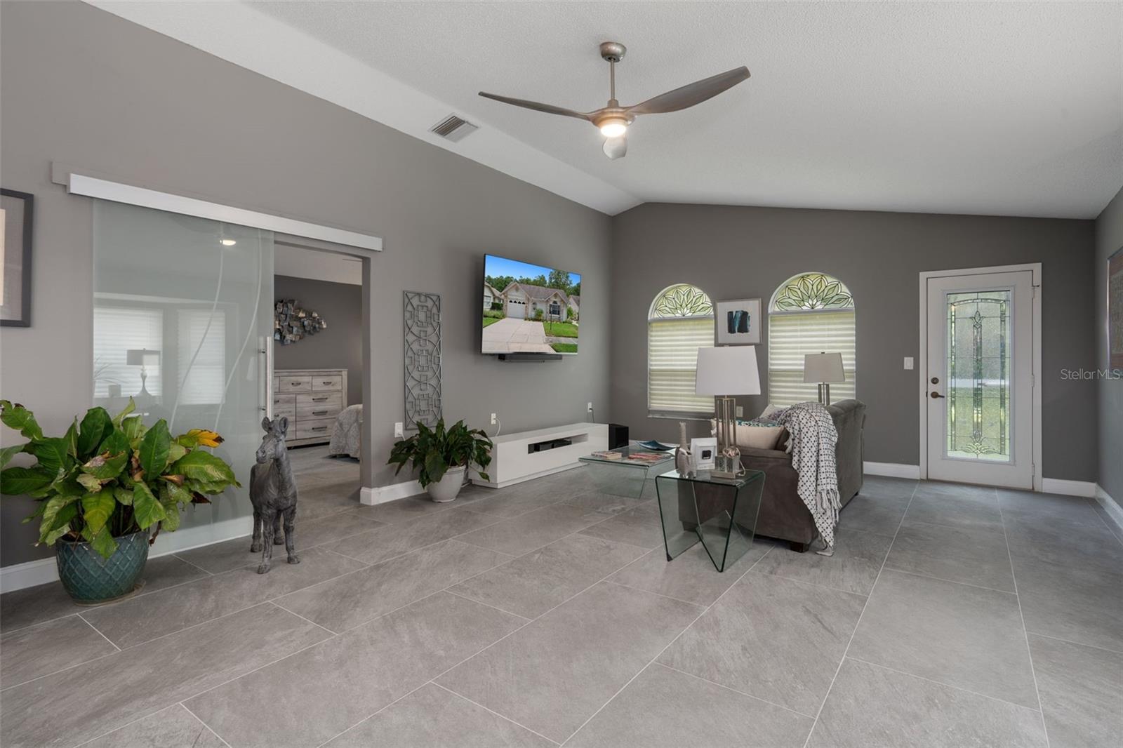 Image 5 of 48 For 4648 Sheffield Drive 51