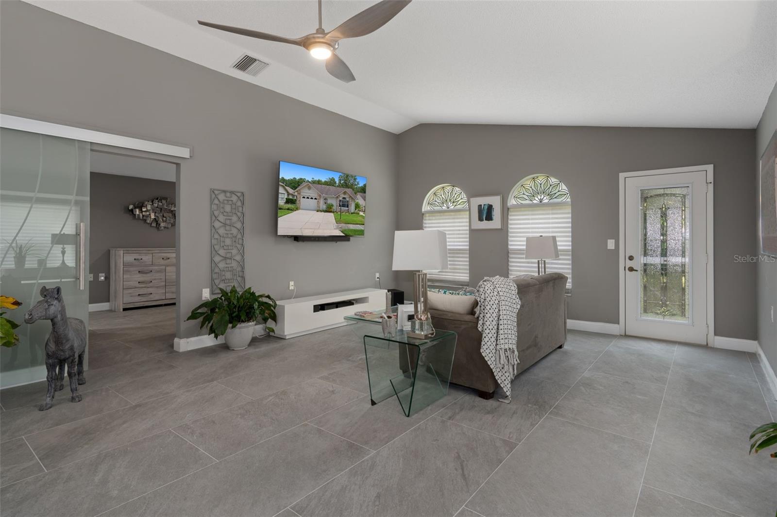 Image 6 of 48 For 4648 Sheffield Drive 51