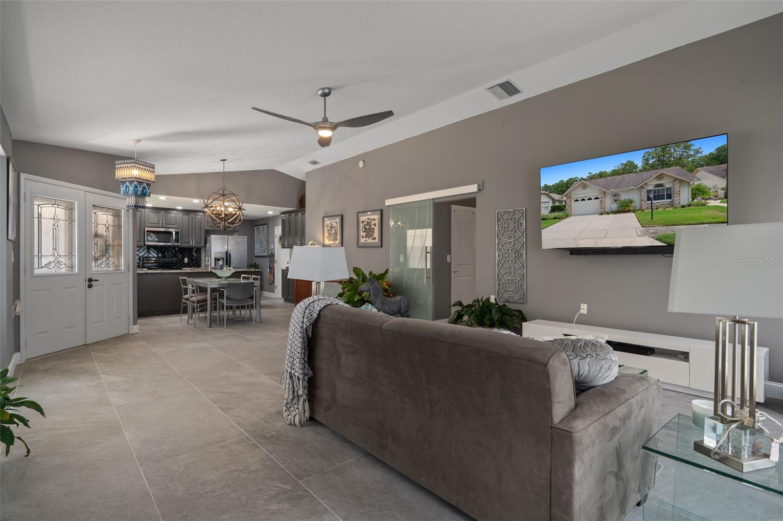 Image 9 of 48 For 4648 Sheffield Drive 51