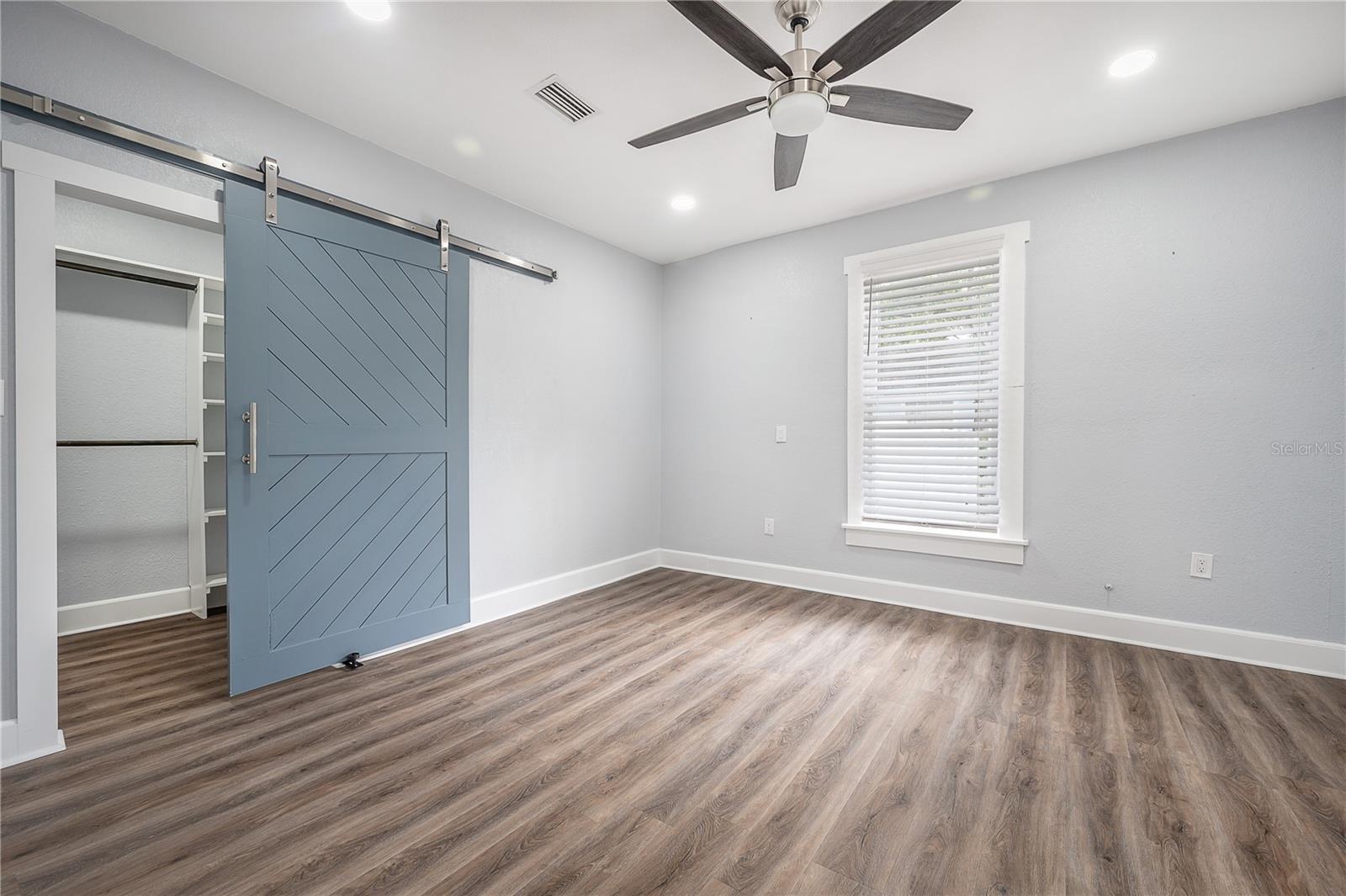 Image 11 of 49 For 1202 Giddens Avenue