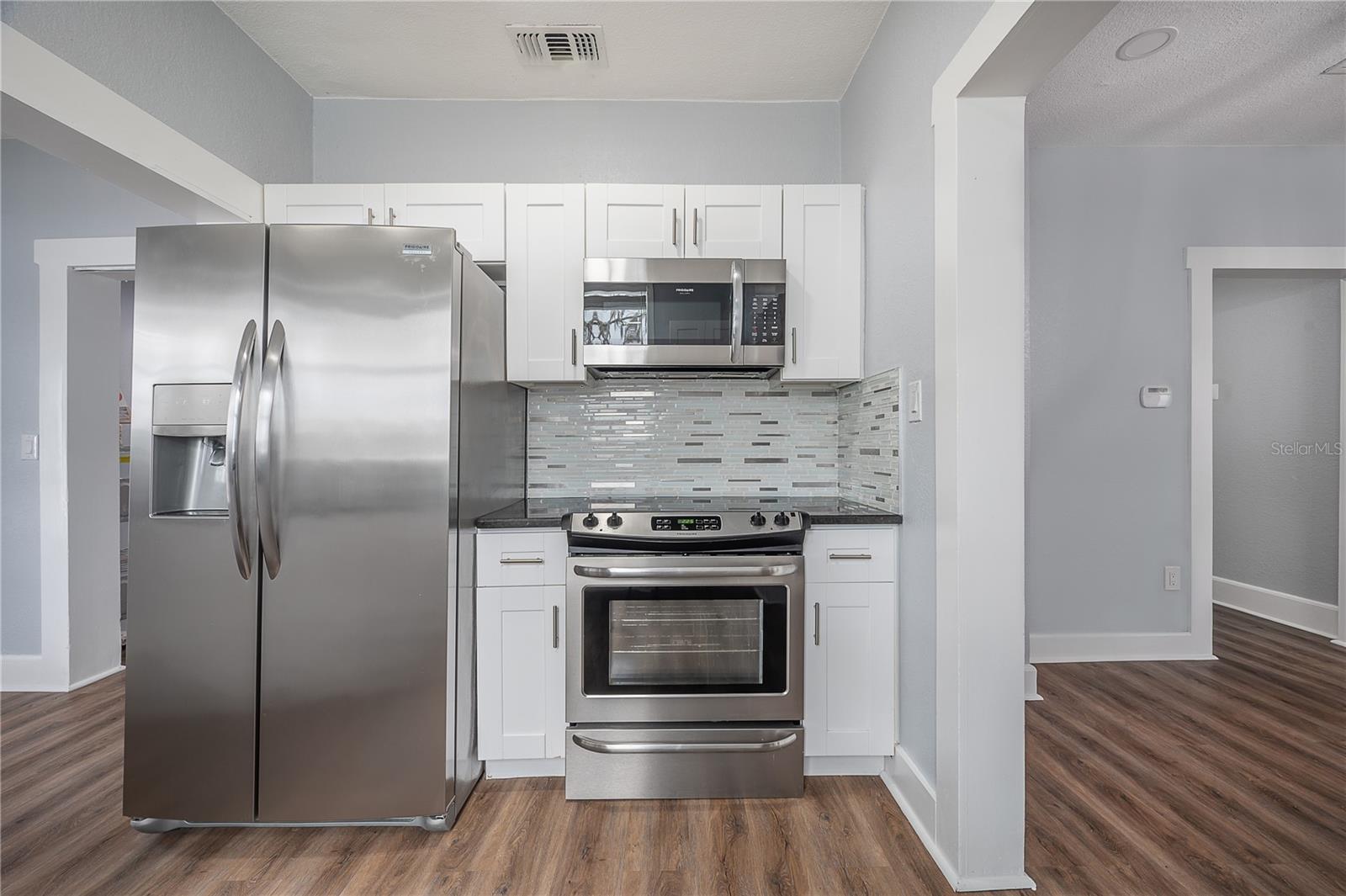 Image 16 of 49 For 1202 Giddens Avenue