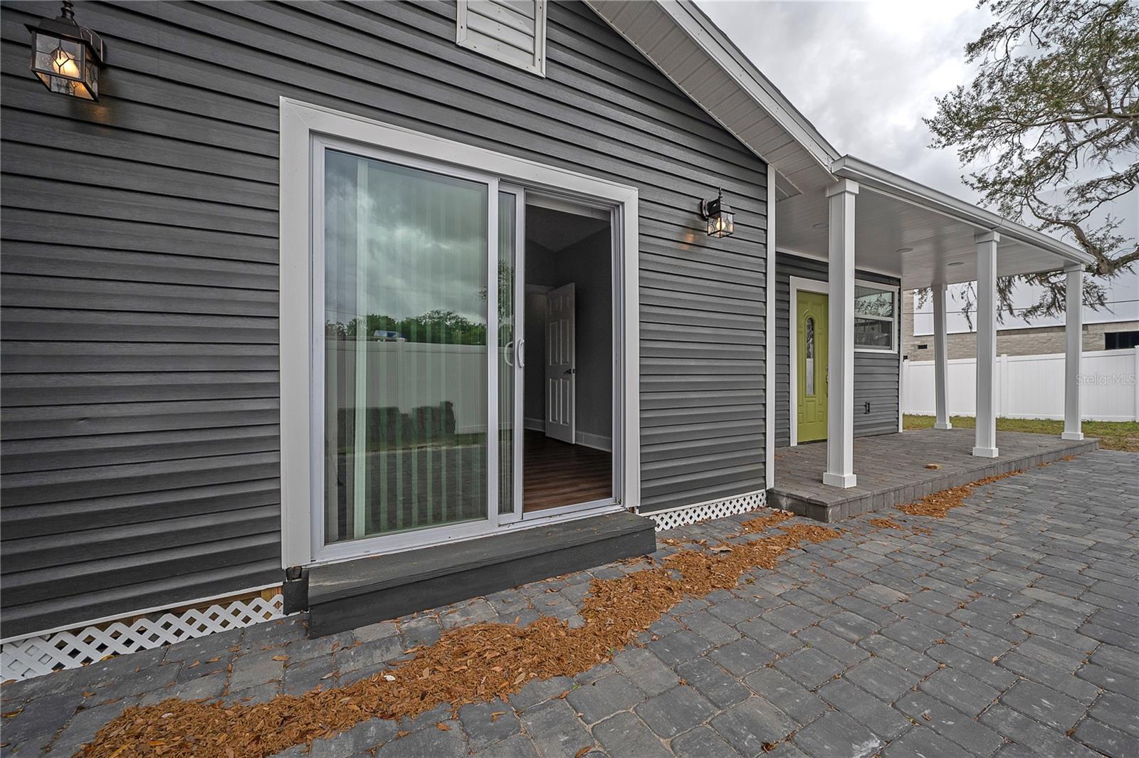 Image 41 of 49 For 1202 Giddens Avenue