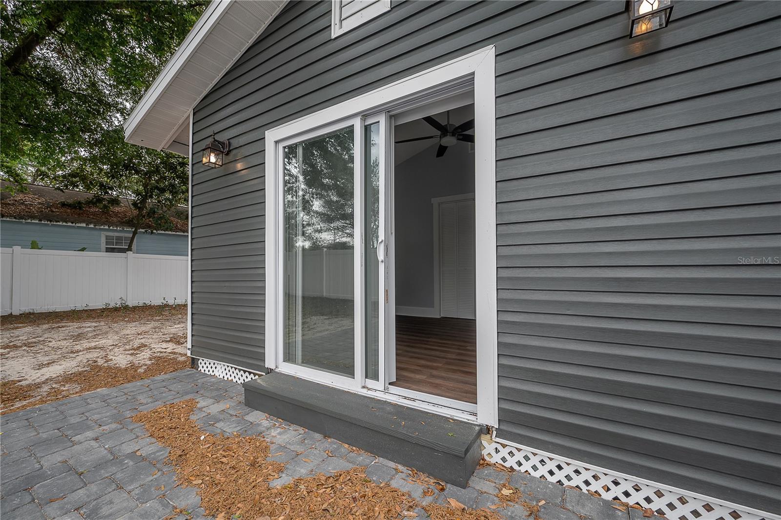 Image 42 of 49 For 1202 Giddens Avenue