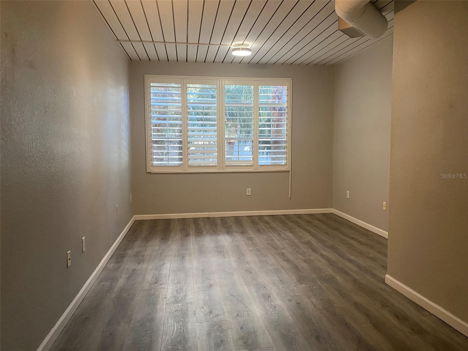 Image 4 of 14 For 520 Armenia Avenue 1228