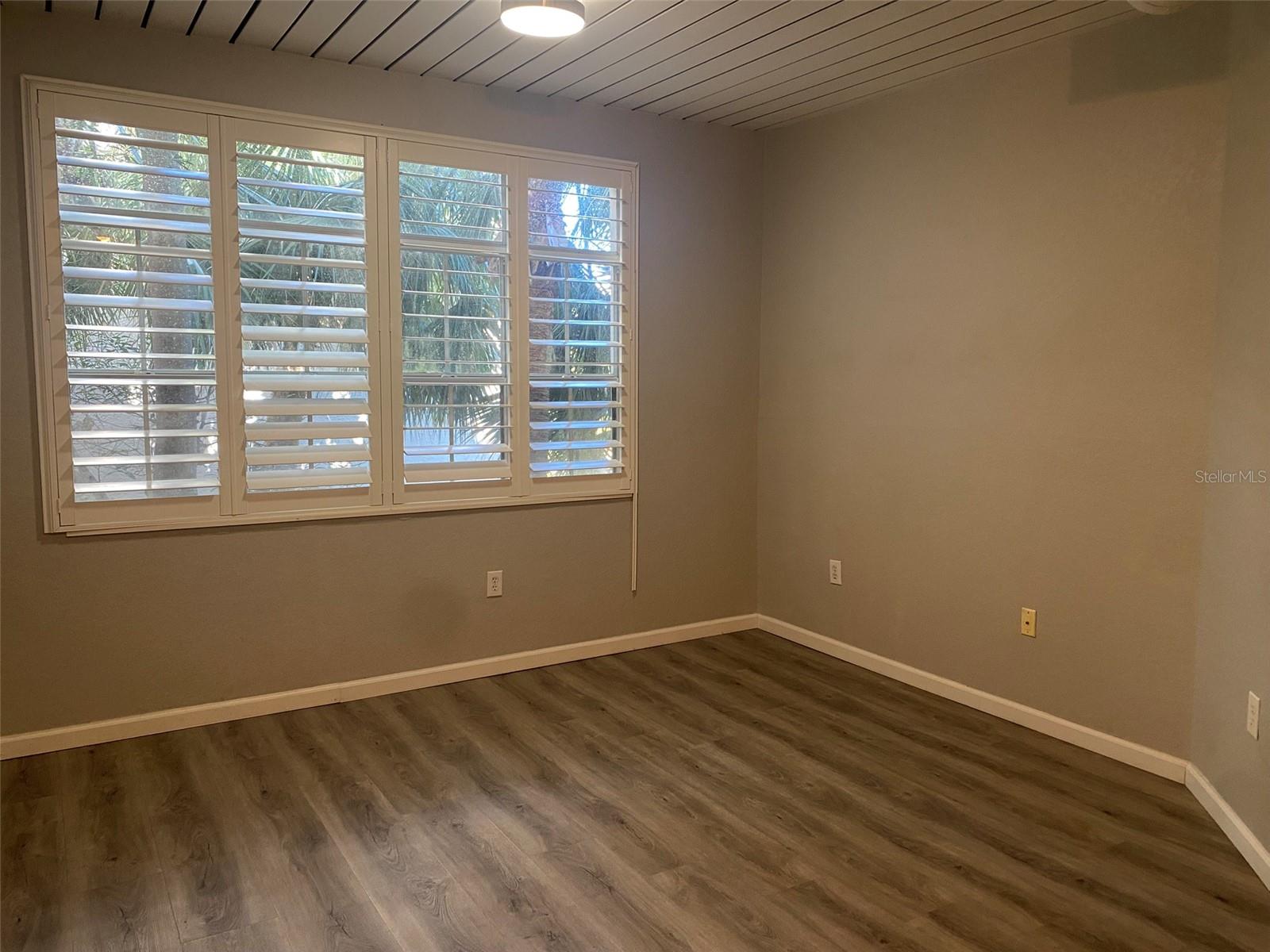 Image 5 of 14 For 520 Armenia Avenue 1228