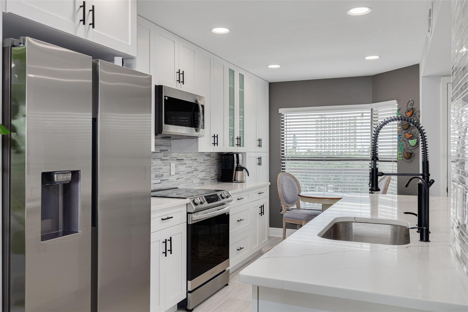 Image 6 of 43 For 1324 Pasadena Avenue S 402