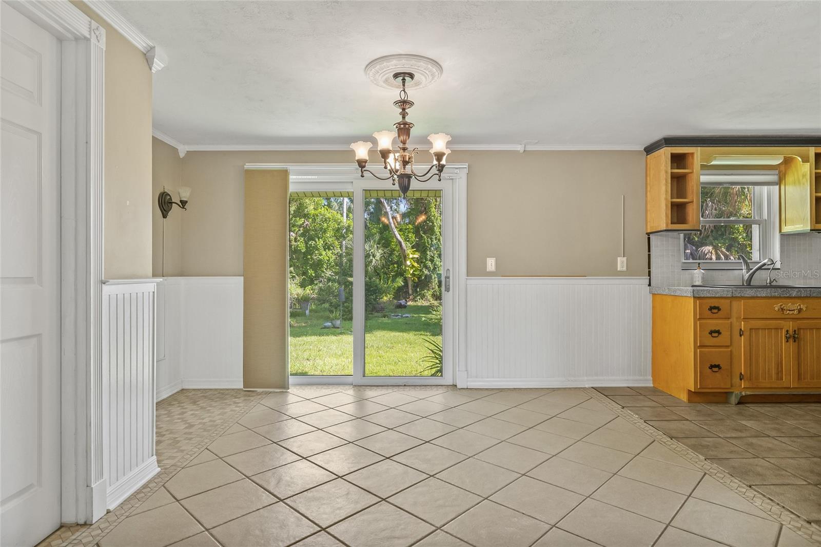 Image 12 of 41 For 8707 Fountain Avenue