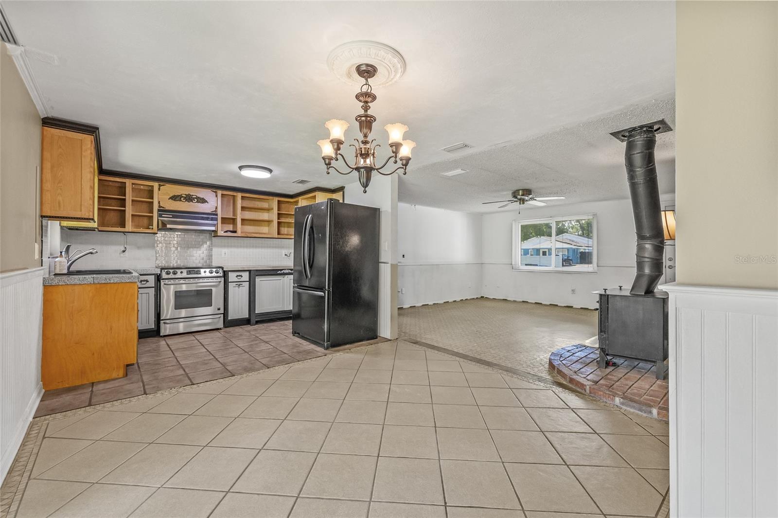 Image 13 of 41 For 8707 Fountain Avenue