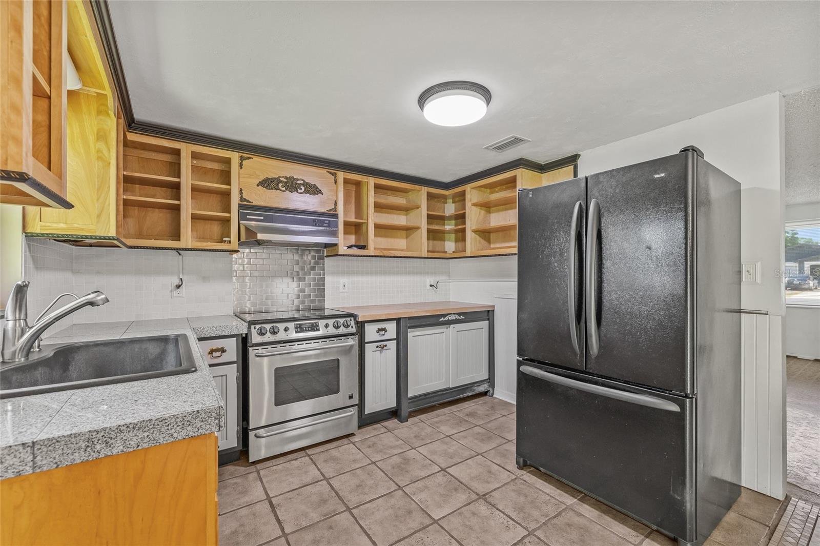 Image 14 of 41 For 8707 Fountain Avenue