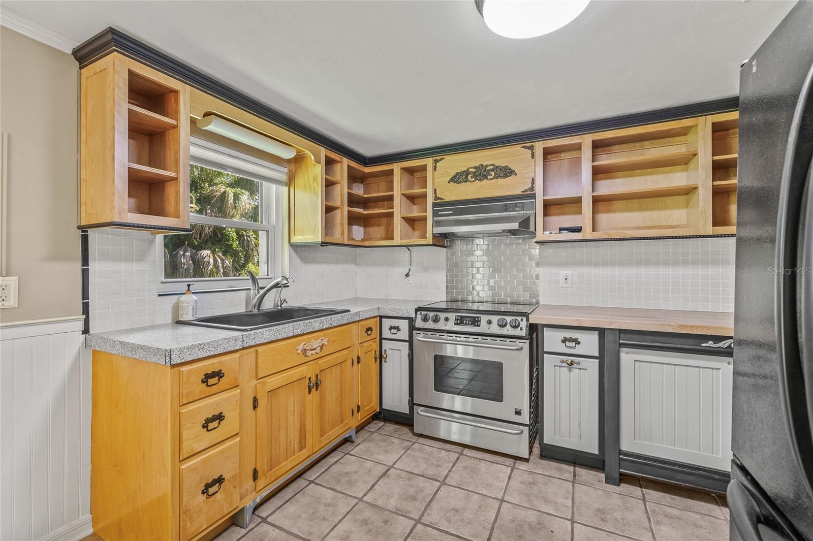 Image 16 of 41 For 8707 Fountain Avenue