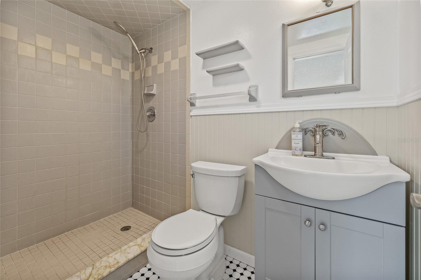 Image 22 of 41 For 8707 Fountain Avenue