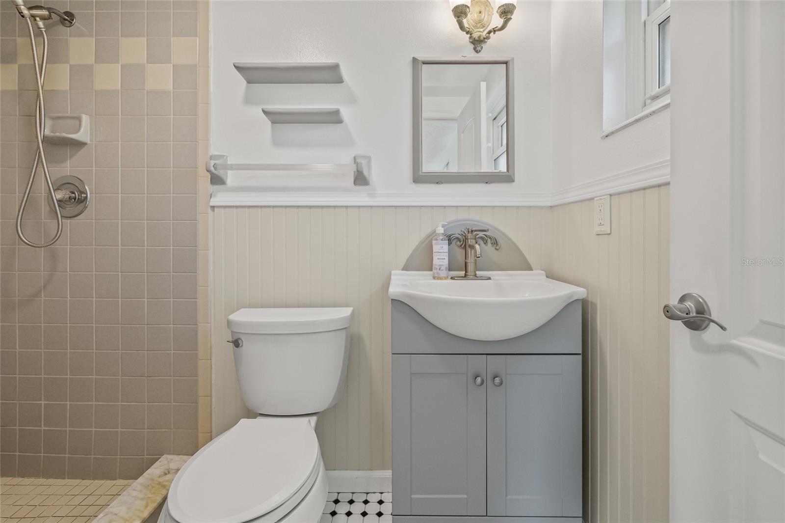 Image 23 of 41 For 8707 Fountain Avenue
