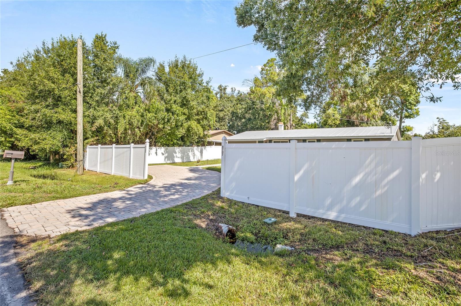 Image 3 of 41 For 8707 Fountain Avenue
