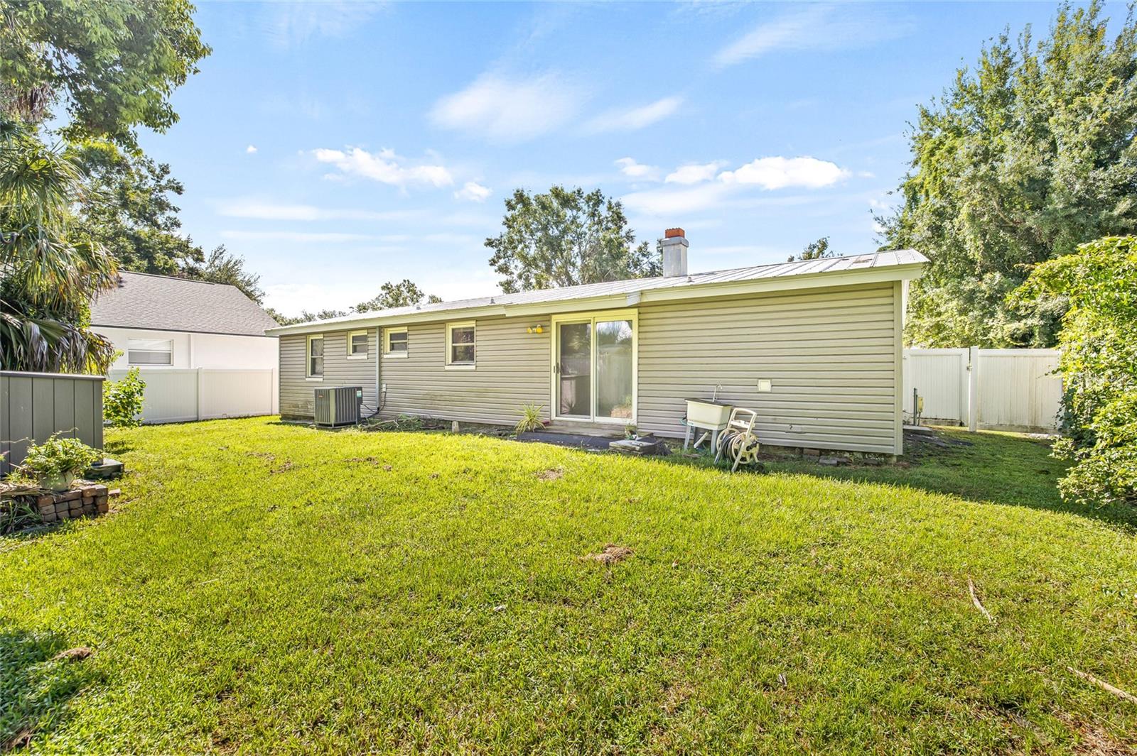 Image 37 of 41 For 8707 Fountain Avenue