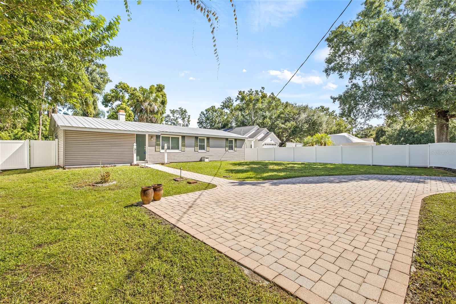 Image 6 of 41 For 8707 Fountain Avenue