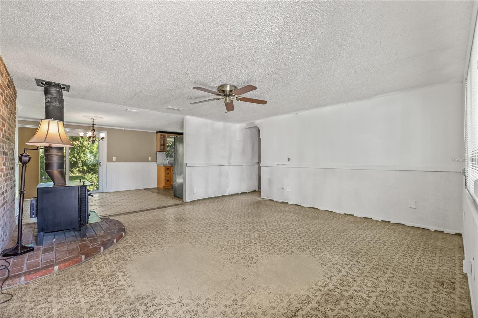 Image 8 of 41 For 8707 Fountain Avenue