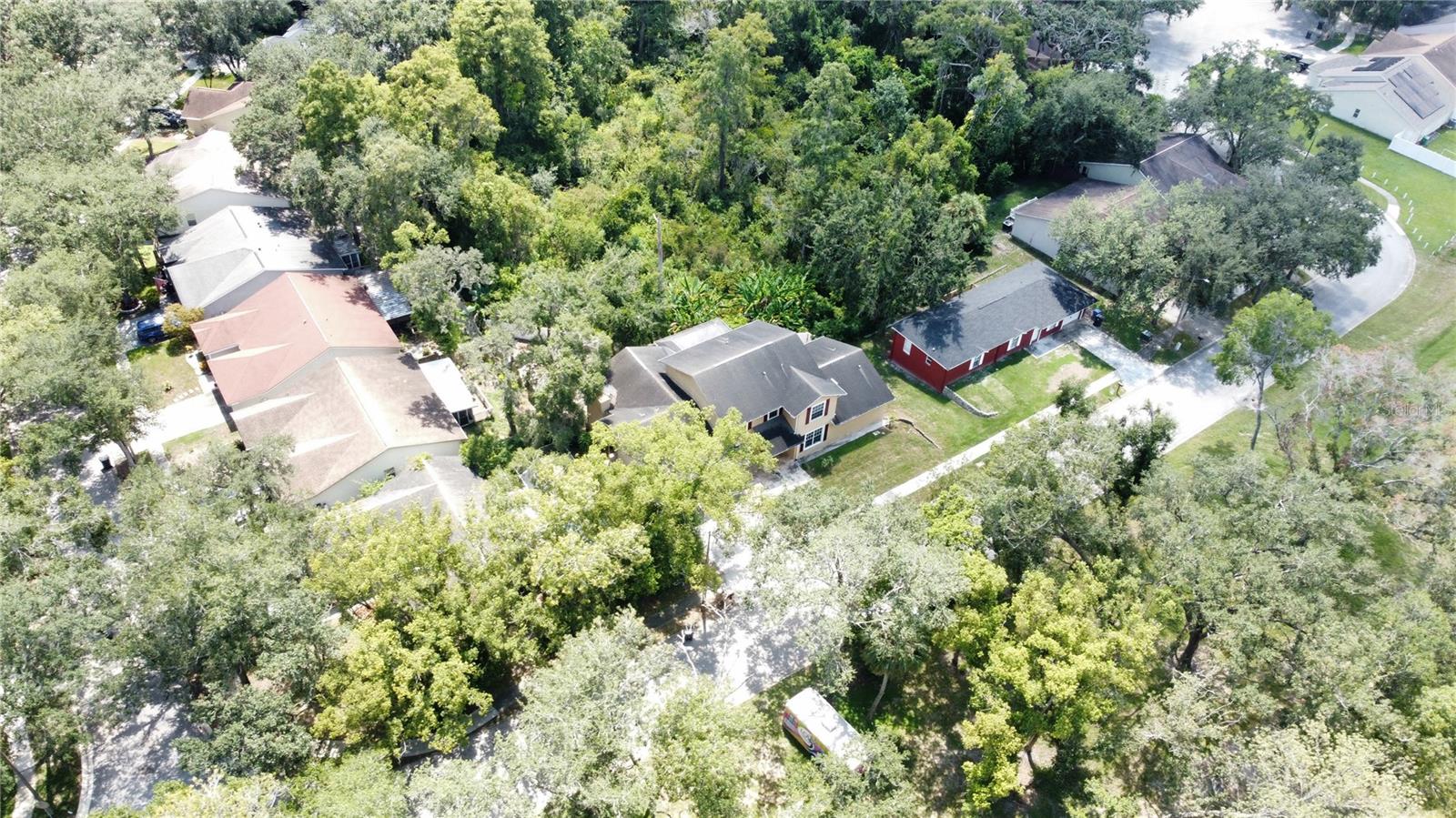 Listing photo id 11 for 7419 Savannah Lane