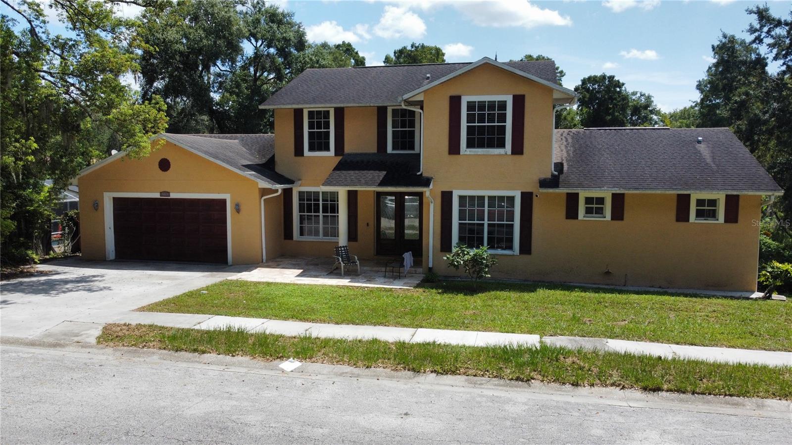 Listing photo id 0 for 7419 Savannah Lane
