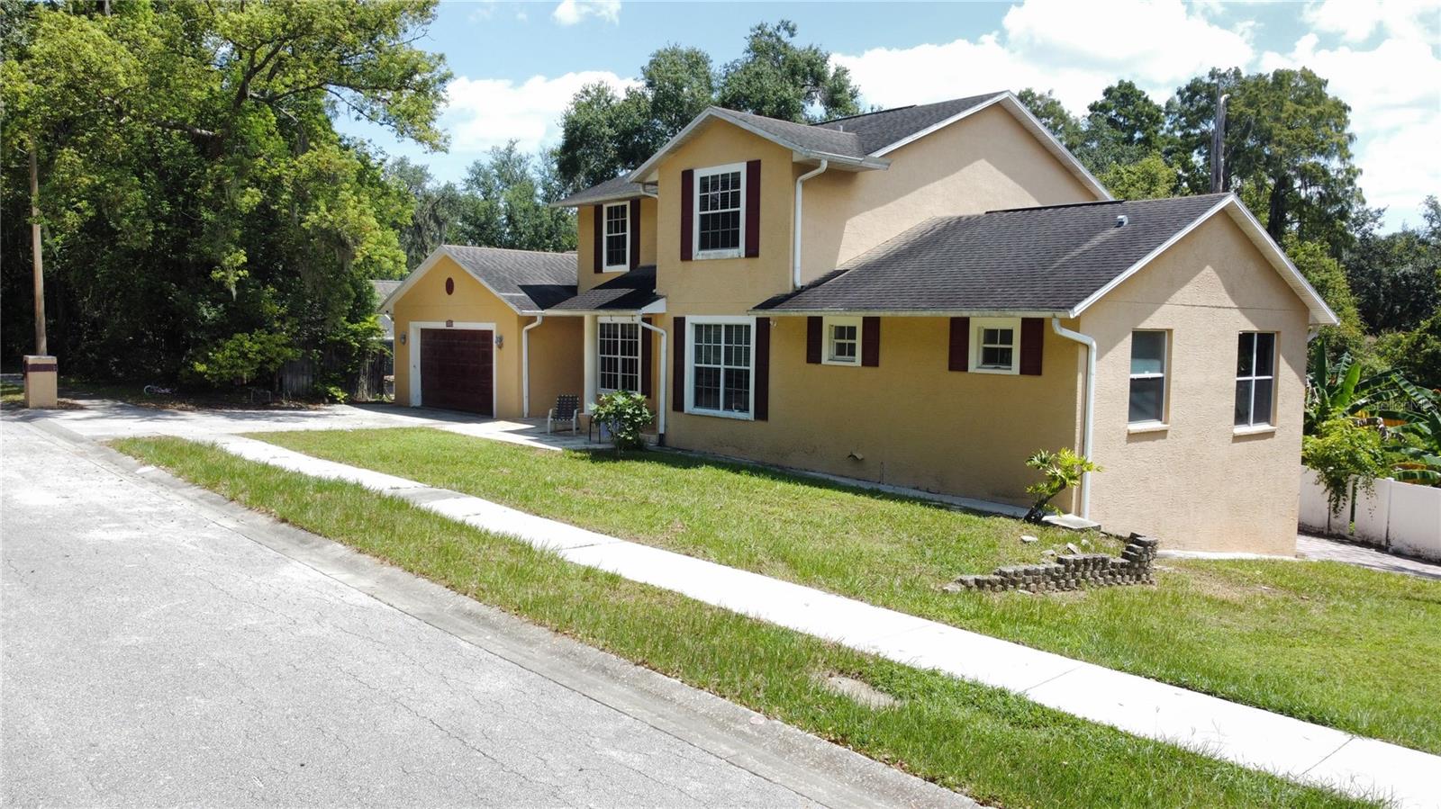 Listing photo id 19 for 7419 Savannah Lane