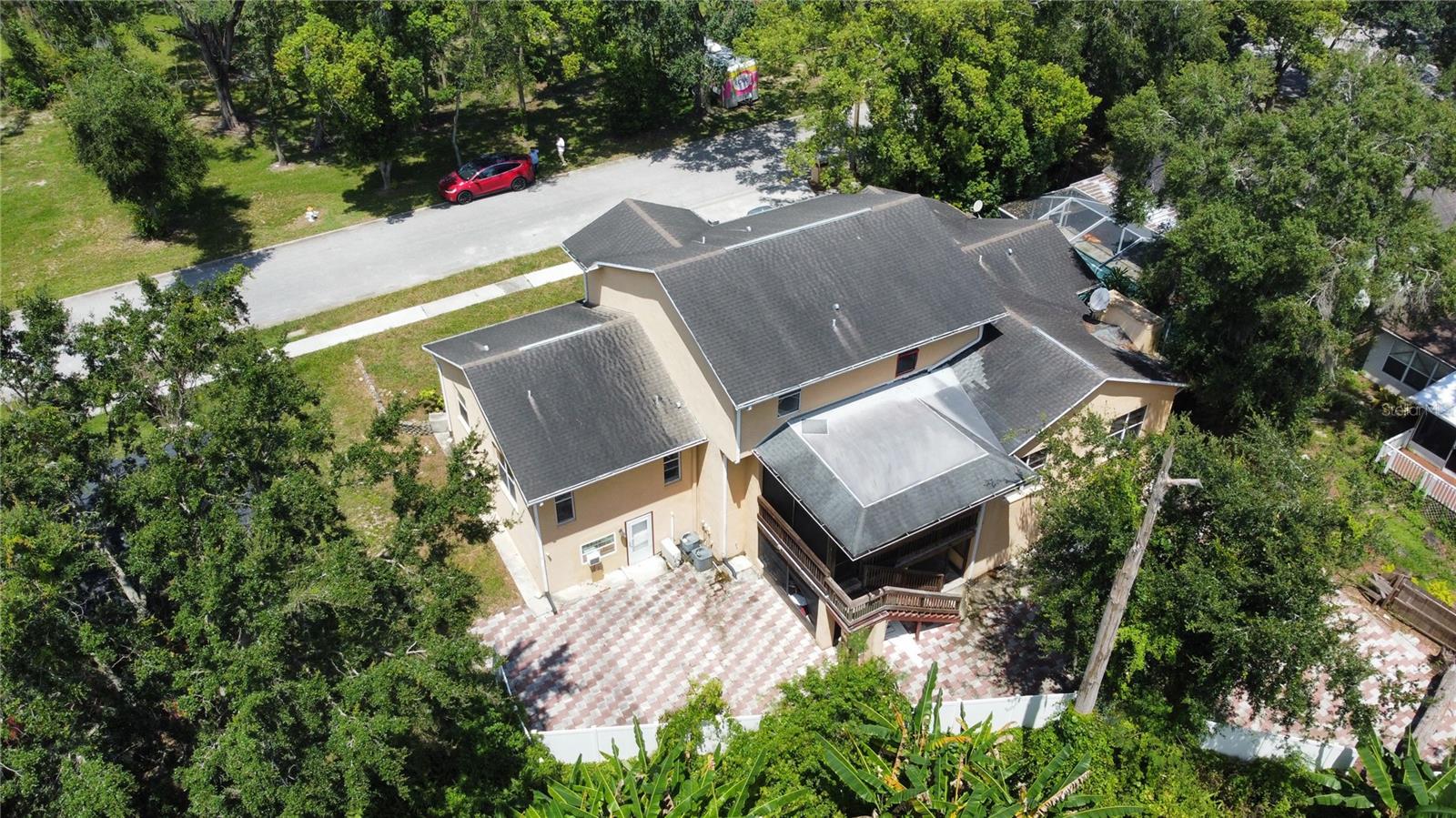 Listing photo id 27 for 7419 Savannah Lane