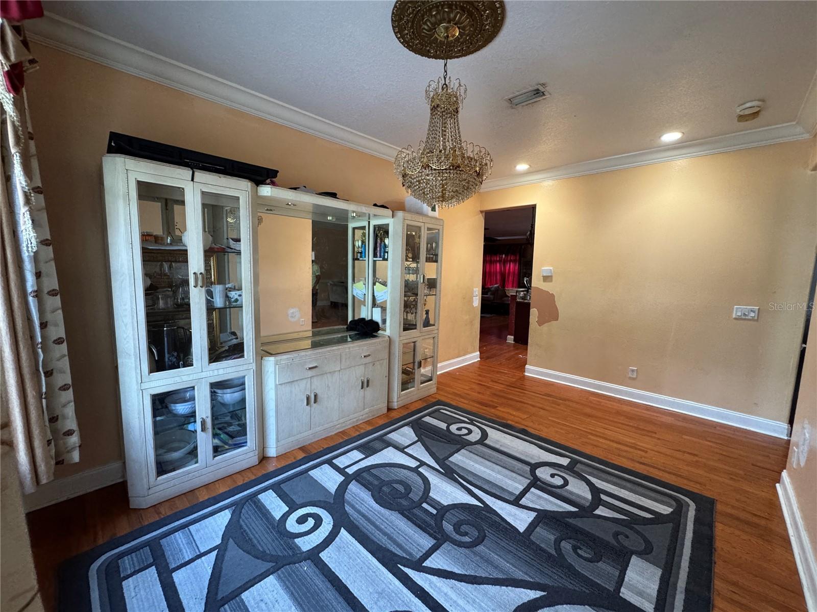 Listing photo id 32 for 7419 Savannah Lane