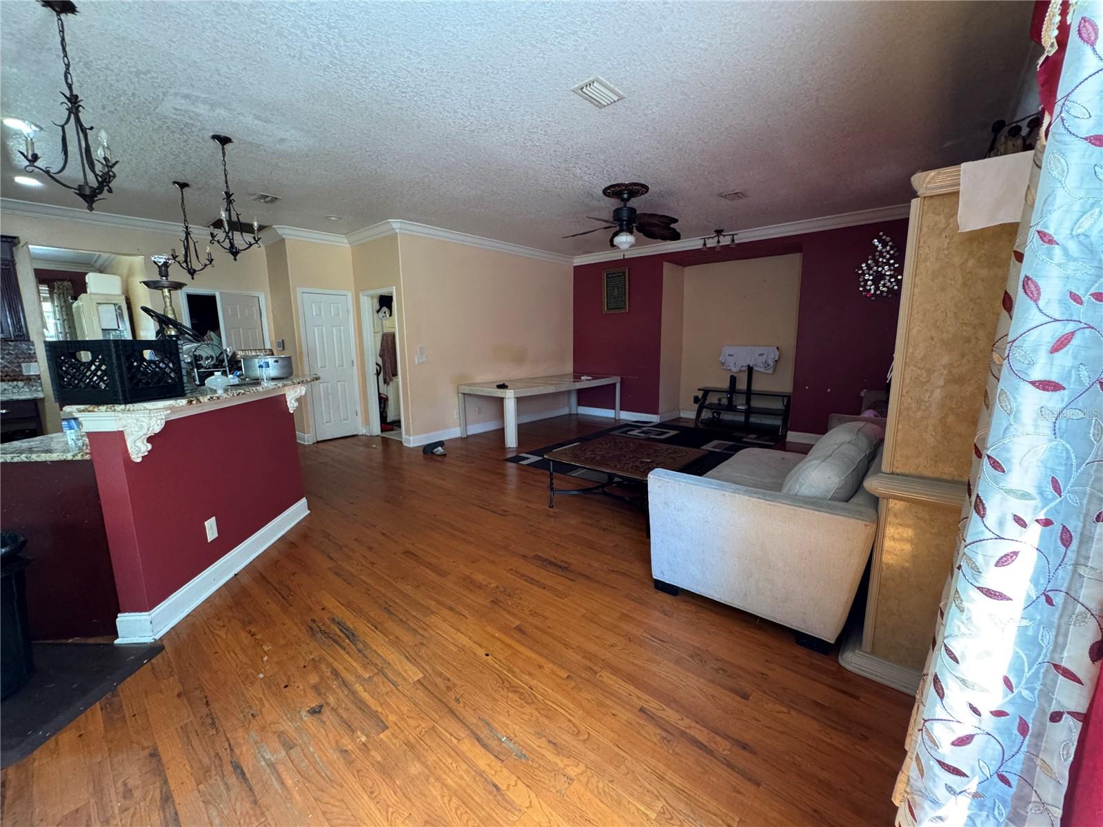 Listing photo id 37 for 7419 Savannah Lane