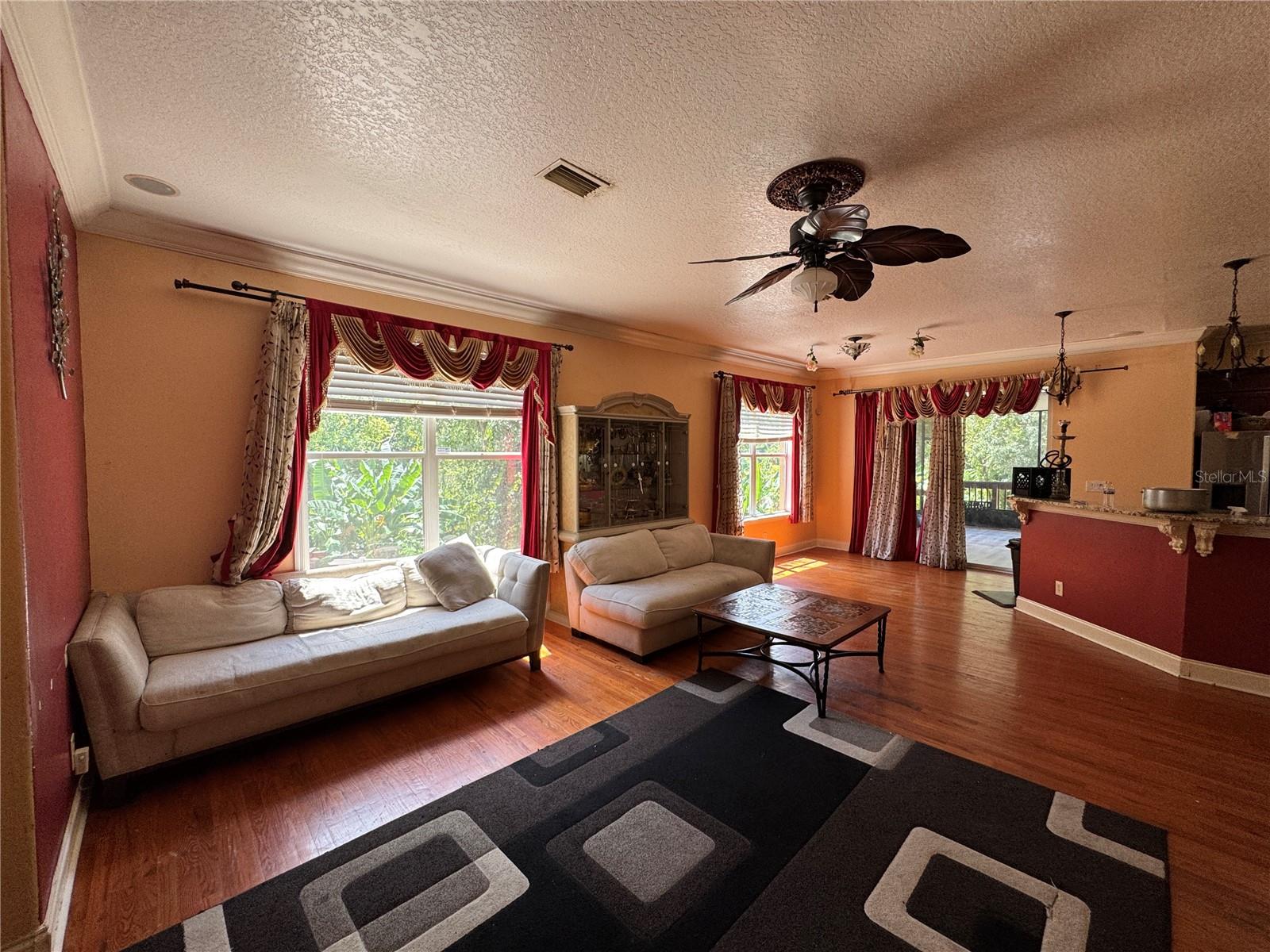 Listing photo id 40 for 7419 Savannah Lane