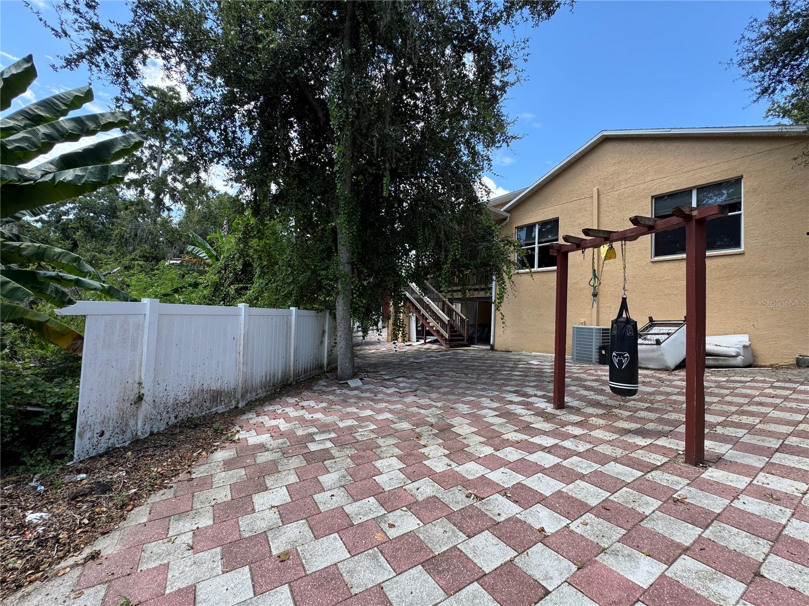 Listing photo id 53 for 7419 Savannah Lane