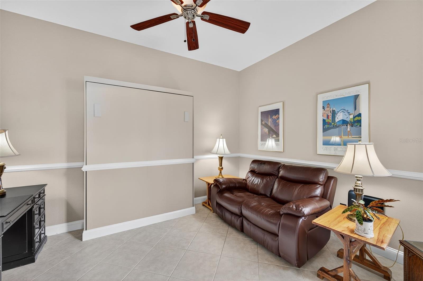 Image 33 of 43 For 2756 Devonoak Boulevard