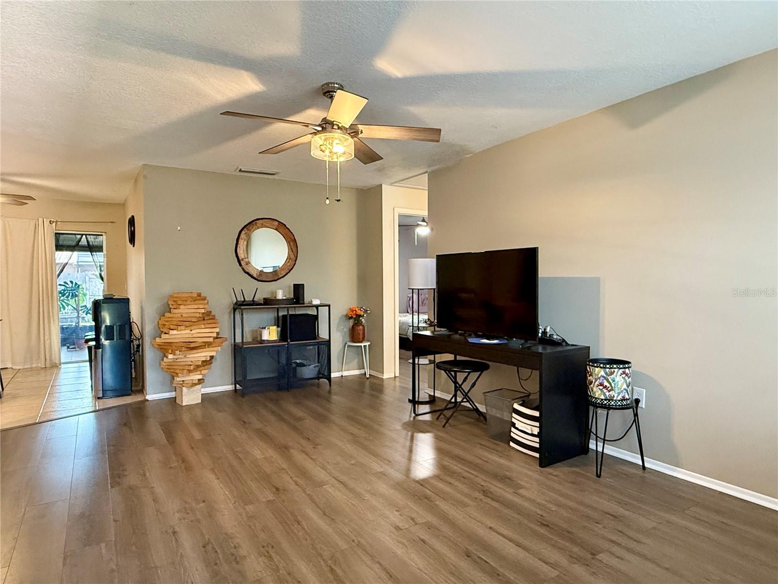 Image 7 of 23 For 7261 55th Avenue N