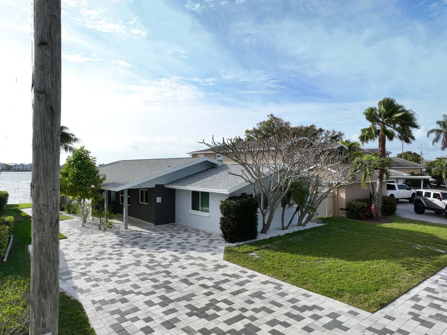 Image 3 of 48 For 511 20th Avenue