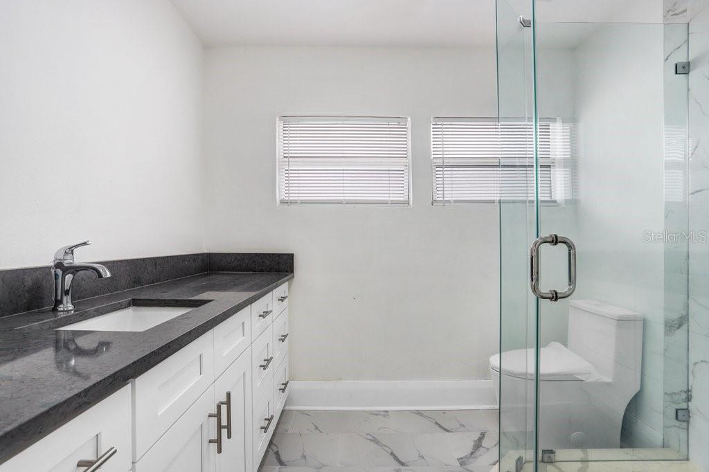 Image 10 of 27 For 2515 Hiawatha Street