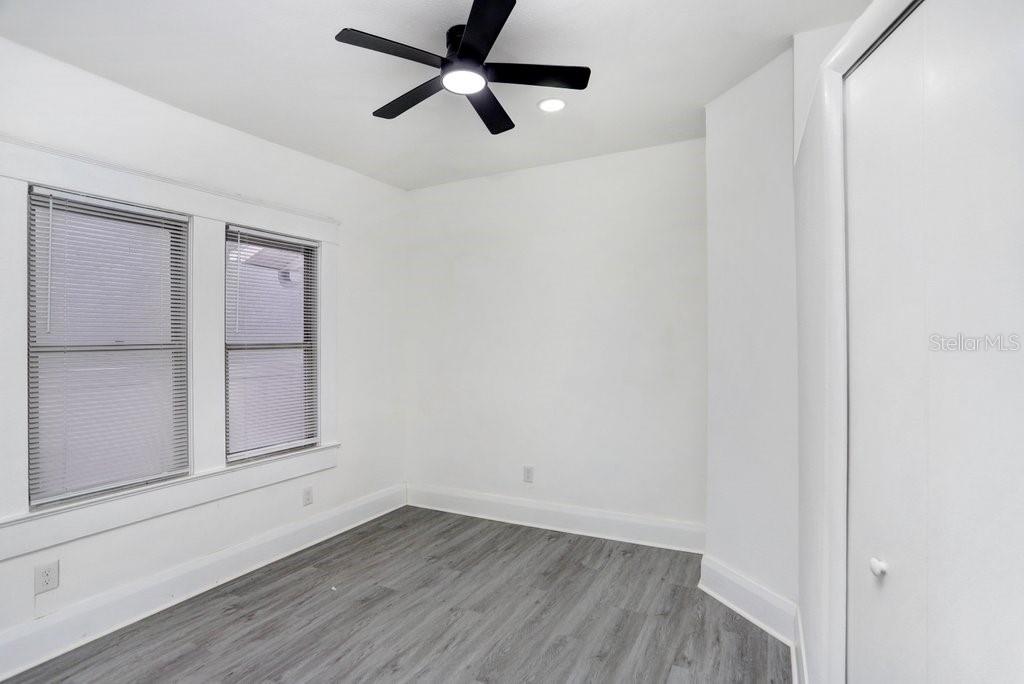 Image 19 of 27 For 2515 Hiawatha Street