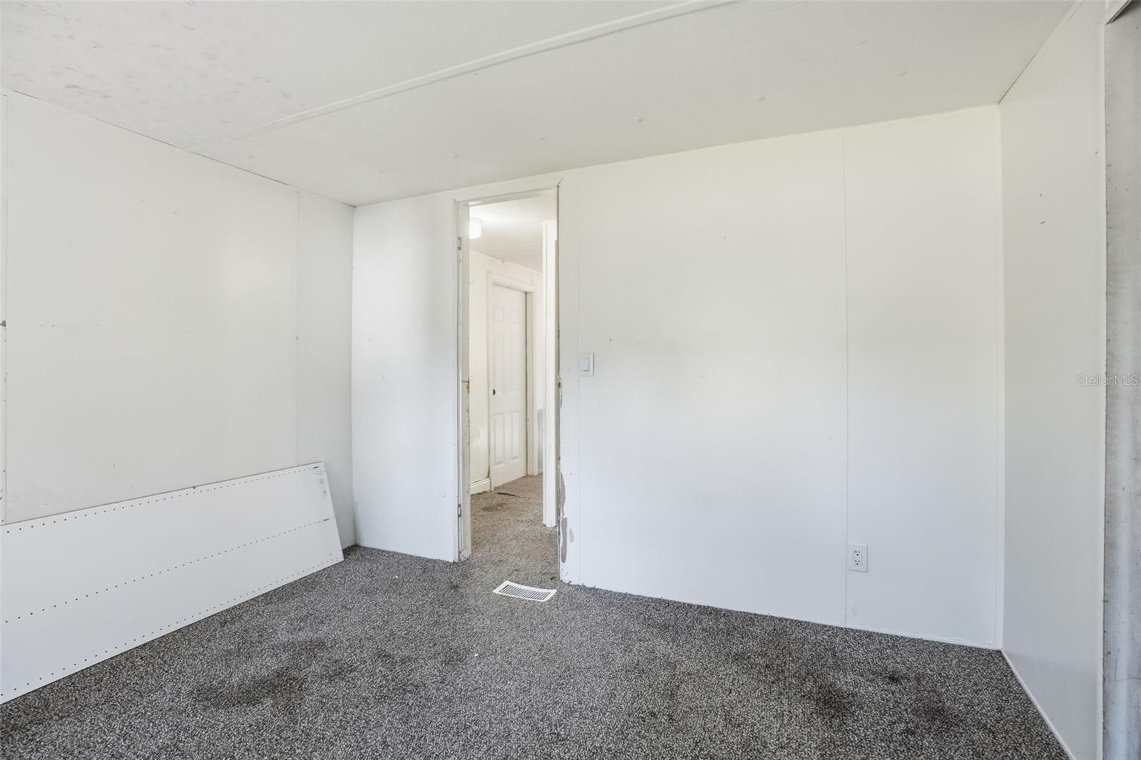 Image 15 of 29 For 7619 Del Prado Court