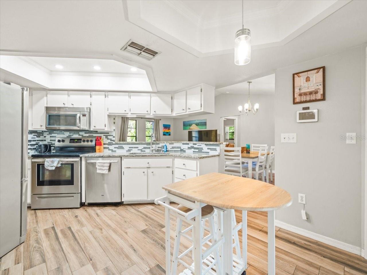 Image 11 of 29 For 8316 Kingsdale Street