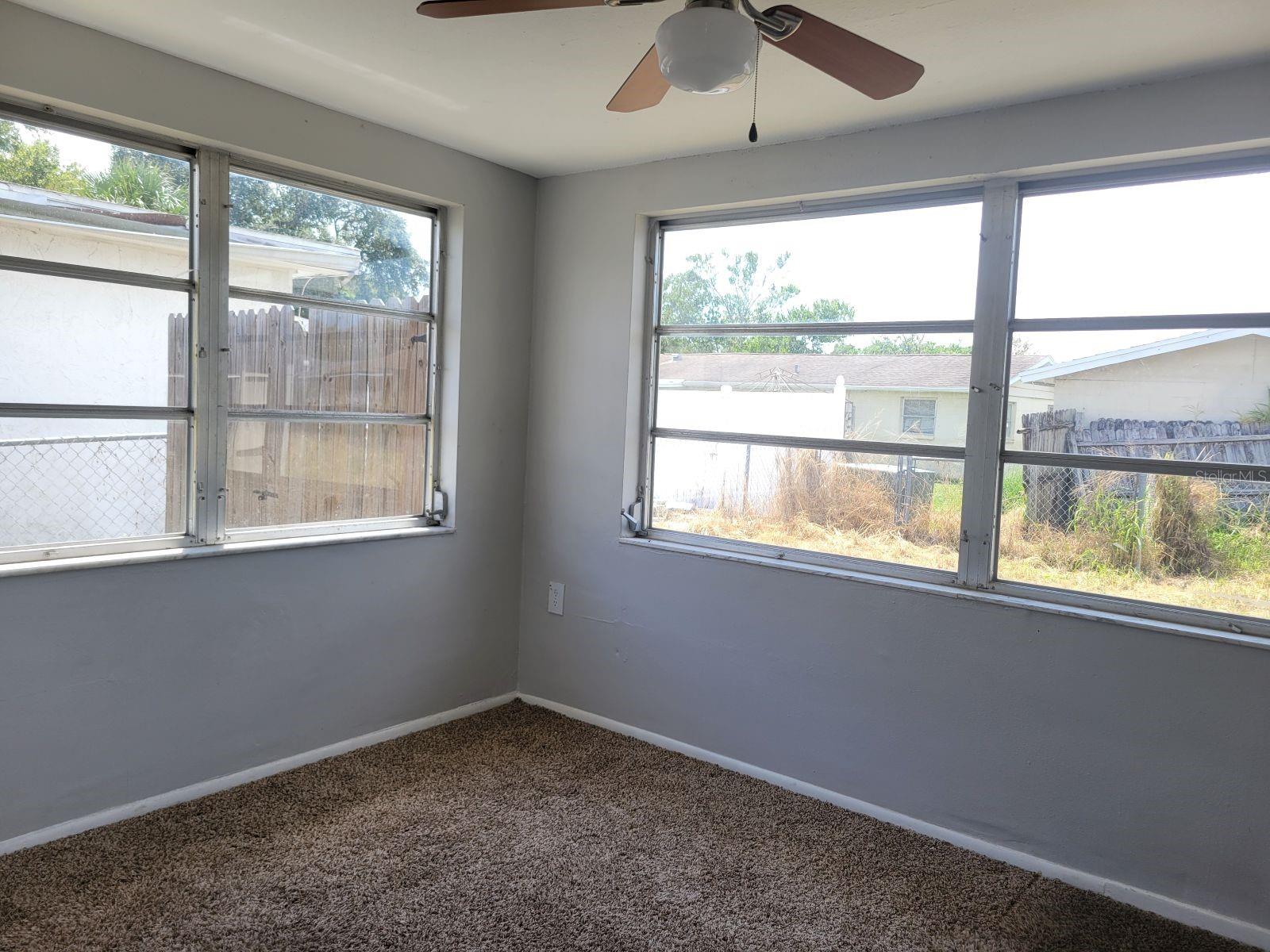 Image 14 of 18 For 10015 Regency Park Boulevard