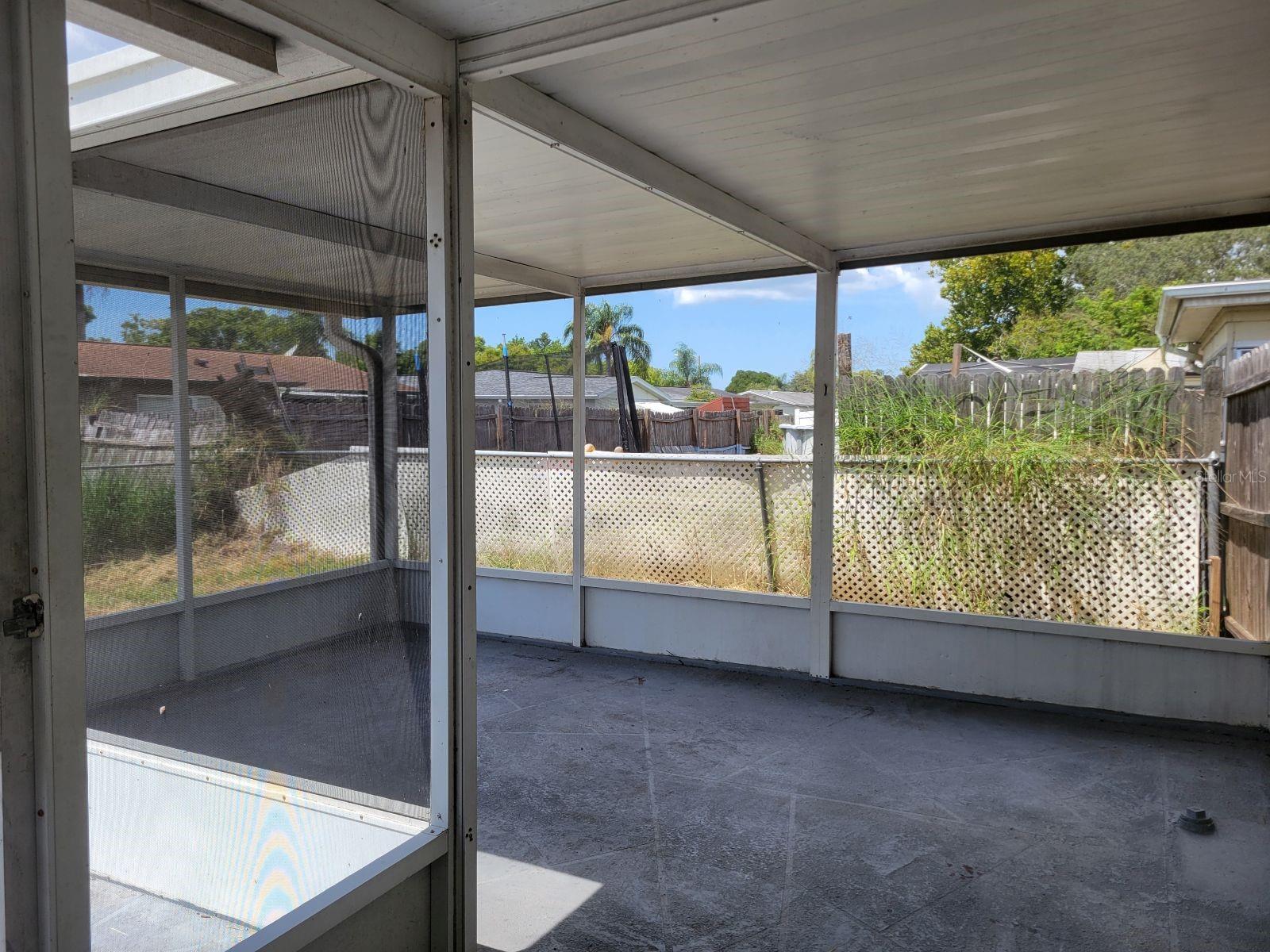 Image 16 of 18 For 10015 Regency Park Boulevard