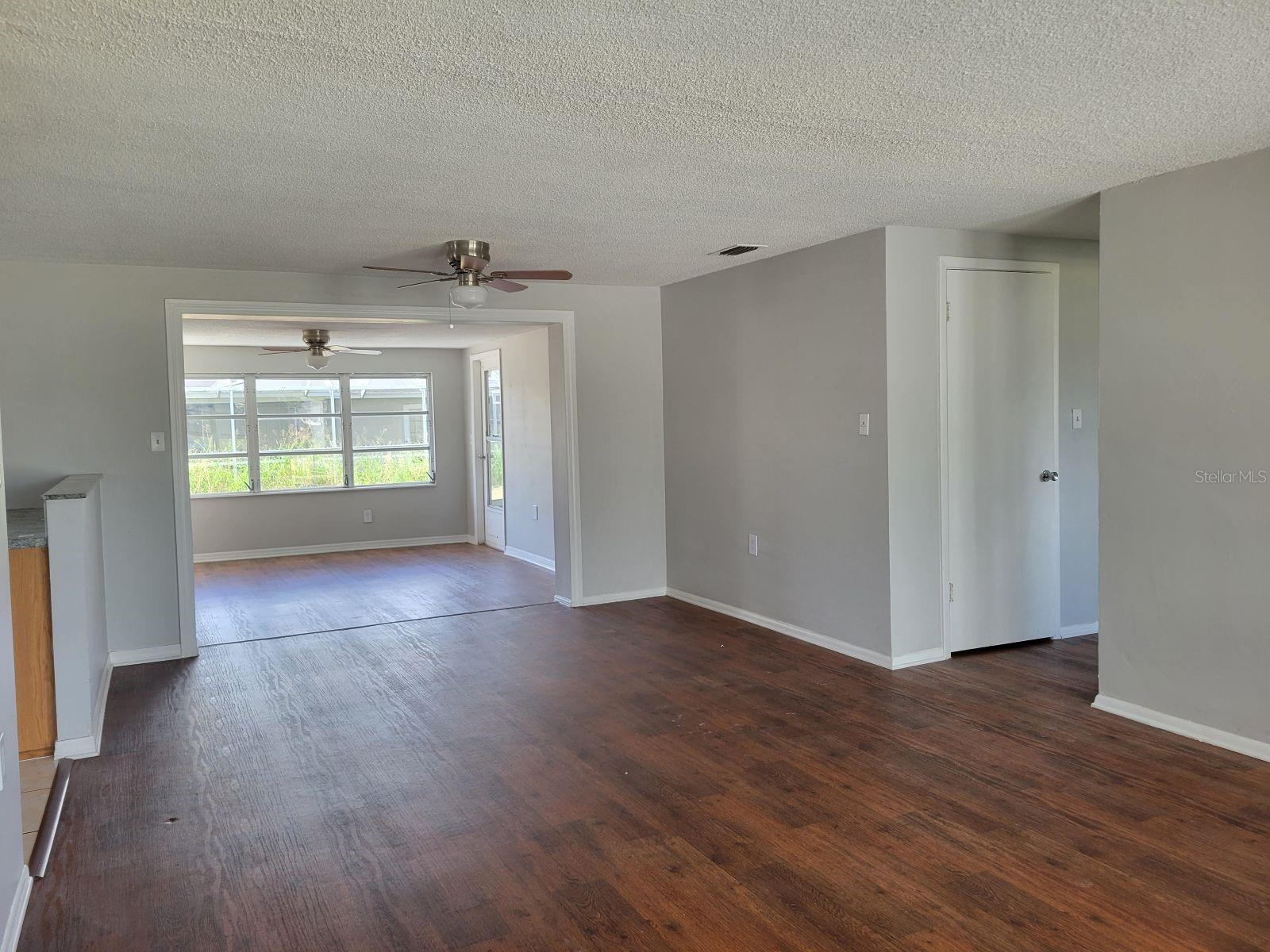 Image 3 of 18 For 10015 Regency Park Boulevard