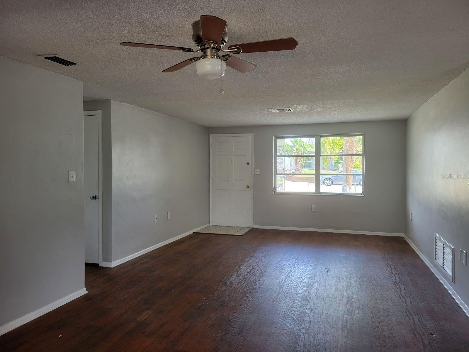 Image 4 of 18 For 10015 Regency Park Boulevard