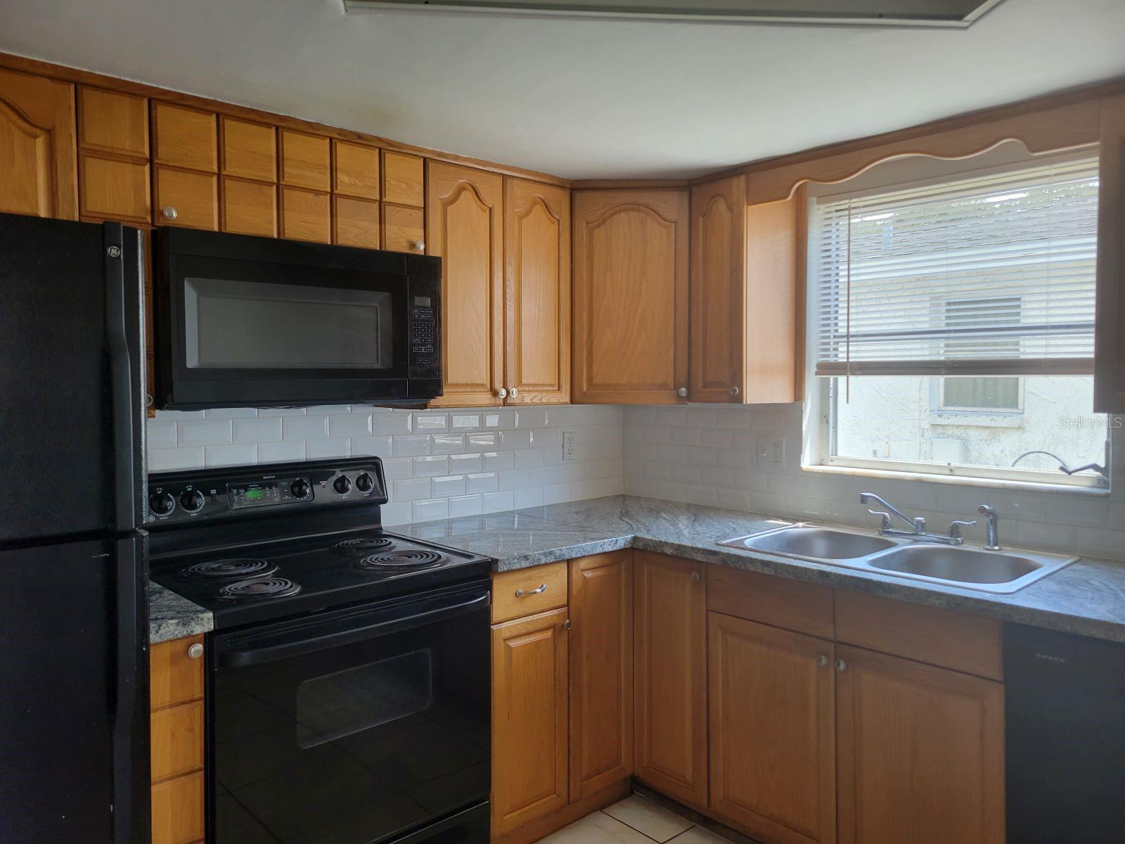 Image 6 of 18 For 10015 Regency Park Boulevard