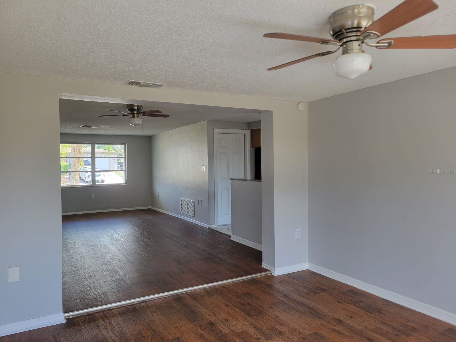 Image 9 of 18 For 10015 Regency Park Boulevard