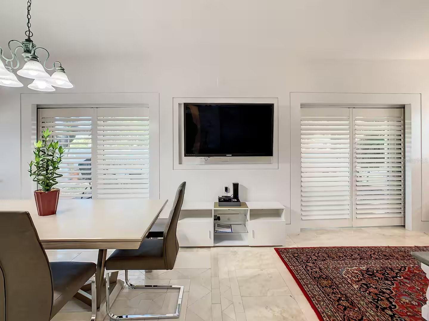 Image 12 of 35 For 102 15th Avenue 1