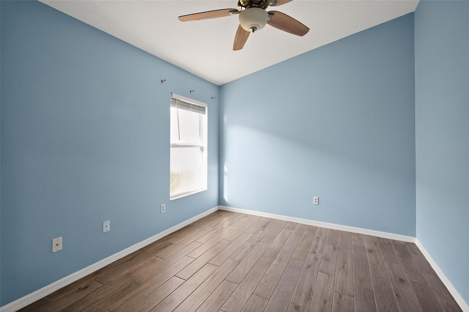 Image 16 of 38 For 10047 Landport Way