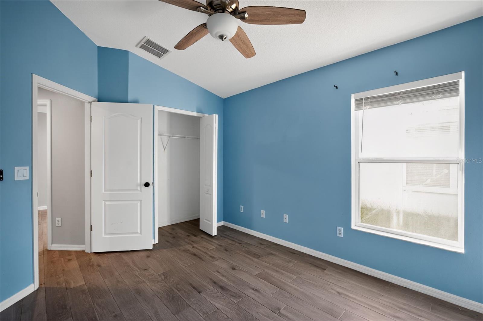 Image 18 of 38 For 10047 Landport Way