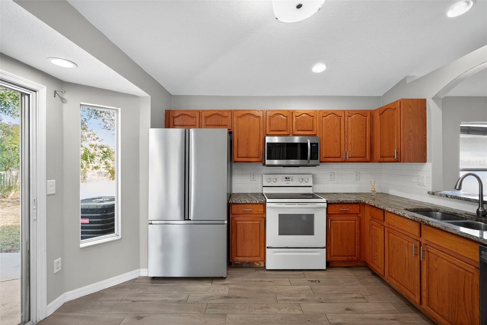 Image 20 of 38 For 10047 Landport Way