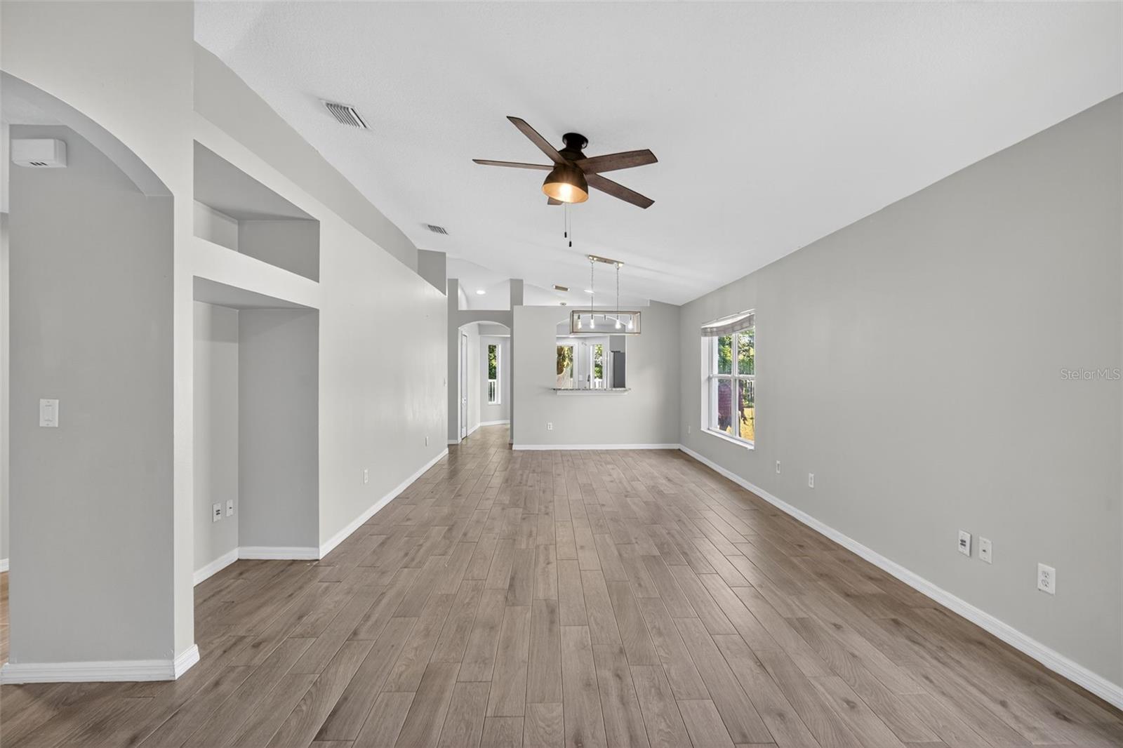 Image 5 of 38 For 10047 Landport Way